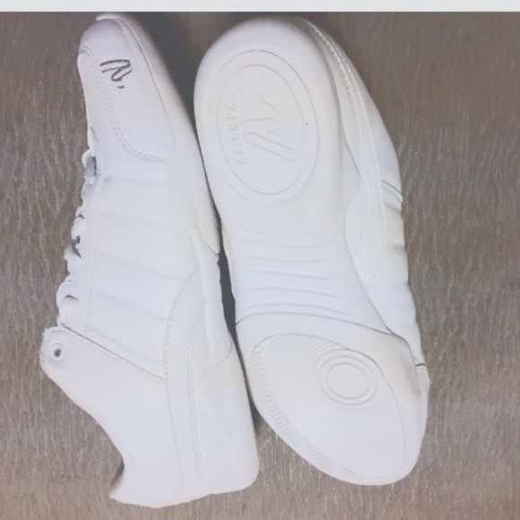 Womans varsity sneakers - Picture 2 of 3